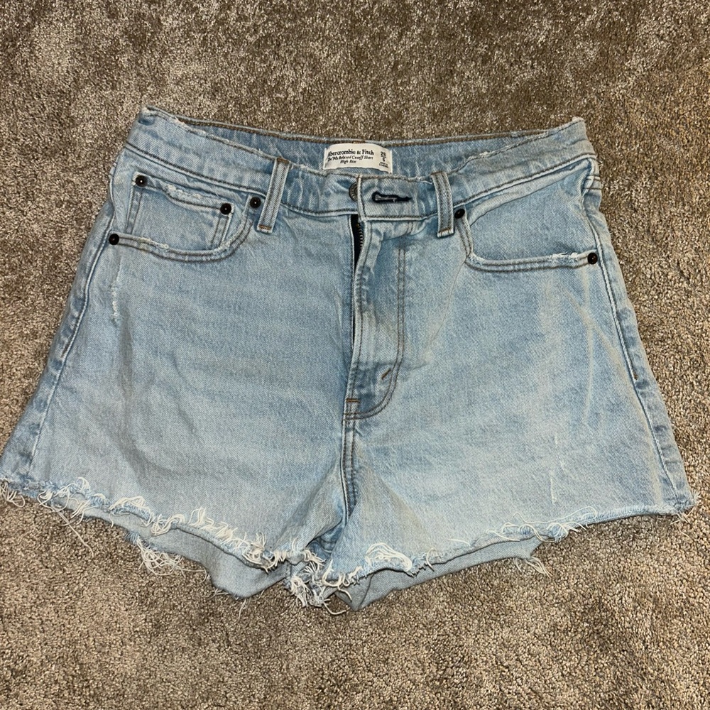 Abercrombie & Fitch 90’s Relaxed Cutoff High Rise Shorts